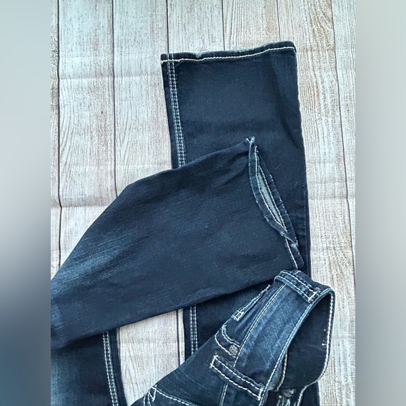 Silver Jeans “Suki” Fluid Denim Slim Bootcut Jeans - Picture 7 of 7